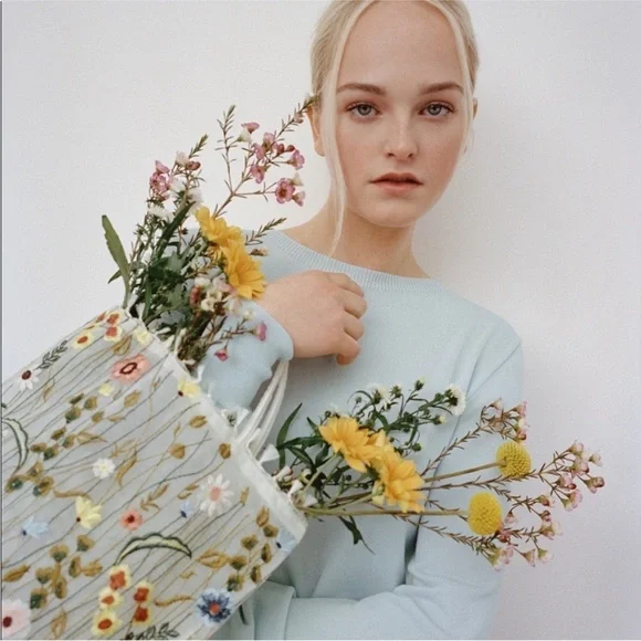 Zara Floral Embroidered Tule White Tote Bag - New - Picture 3 of 7